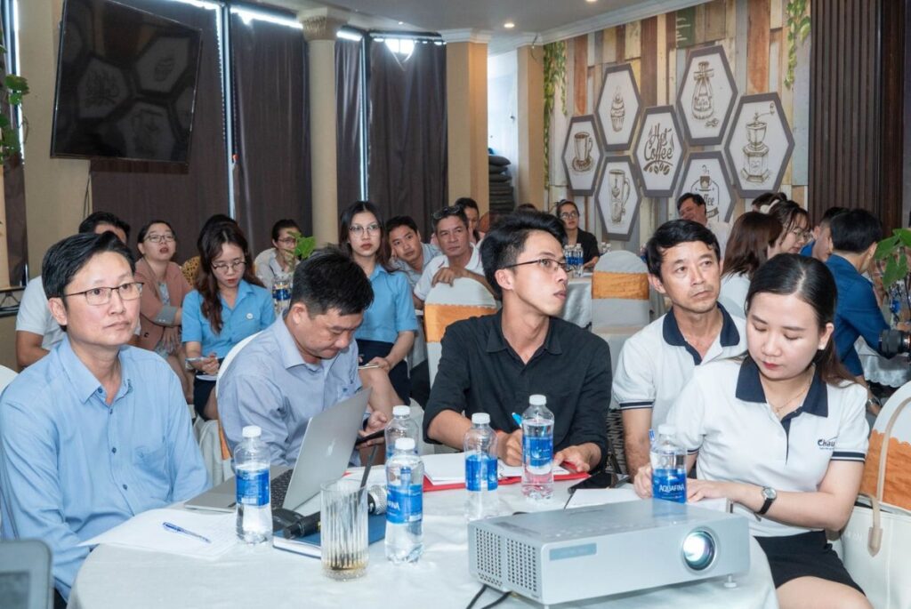 Phát Triển Kênh Truyền Thông trái ngành có học và làm marketing được không